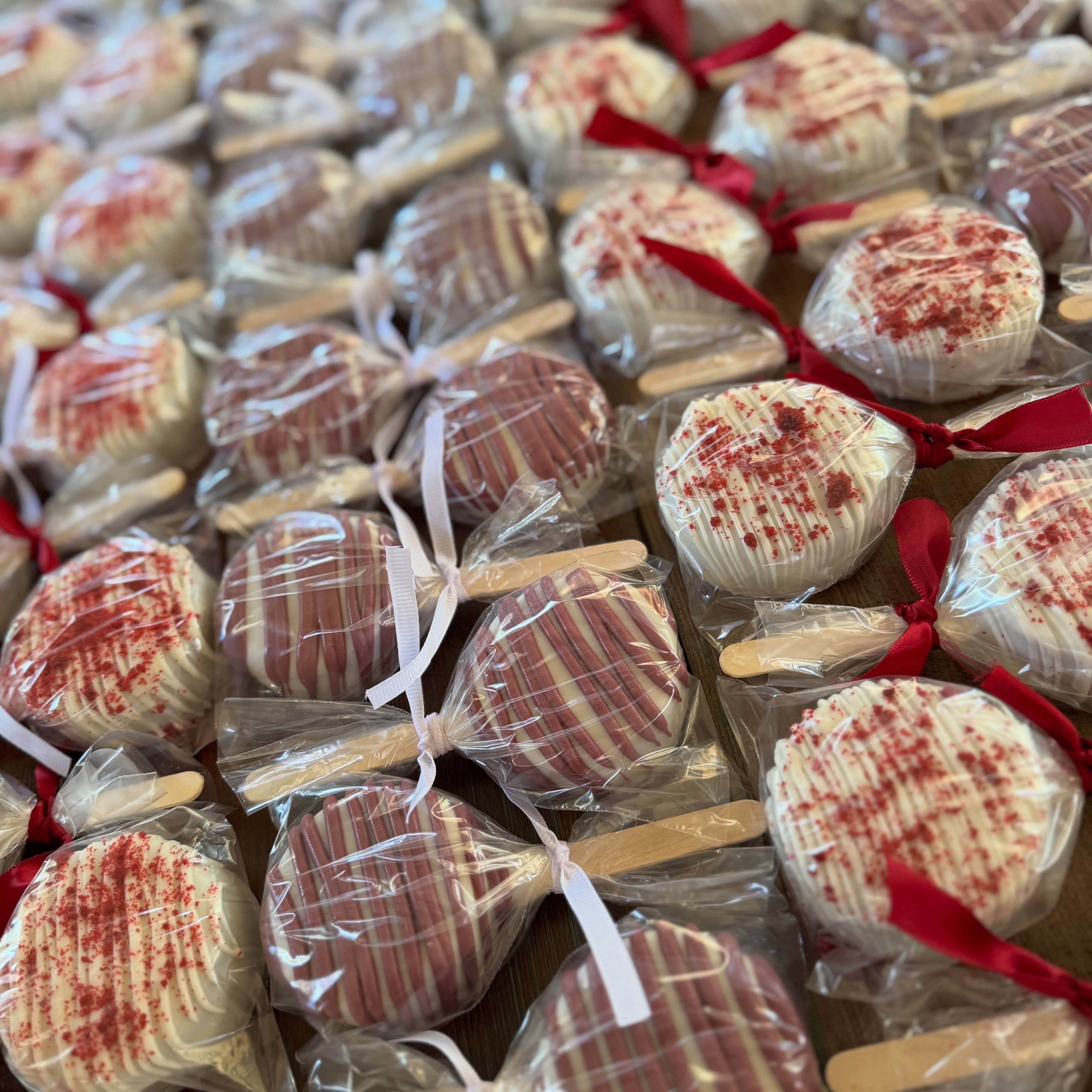 Classic & Cakesicle Pops